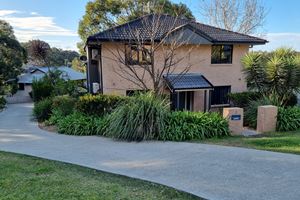 Blue Wren Lodge Waratah.