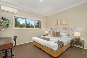 The Main Bedroom of a 2 Bedroom Townhouse Apartment at Birmingham Gardens Townhouses.