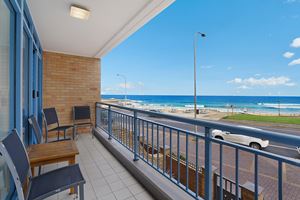 Sandbar Apartment provides a balcony with ocean views over Newcastle Beach.