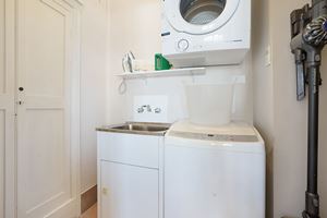 Laundry - Vista Apartment