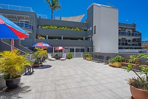 The Courtyard at Nelson Towers Motel & Apartments